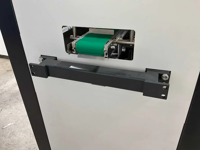 Machine voor assemblage mondmaskers - afbeelding 11 van  20