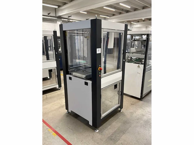 Machine voor assemblage mondmaskers - afbeelding 7 van  14