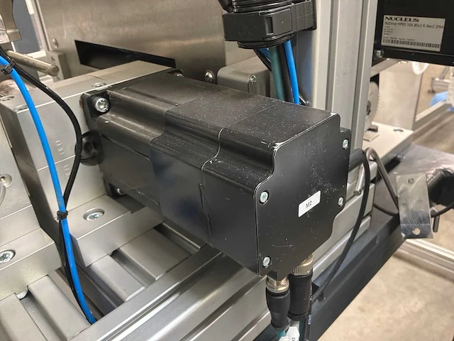 Machine voor assemblage mondmaskers - afbeelding 16 van  27