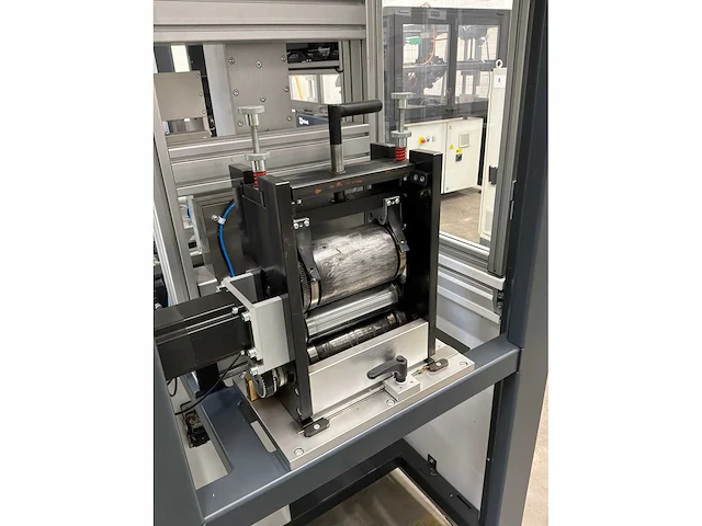 Machine voor assemblage mondmaskers - afbeelding 20 van  29