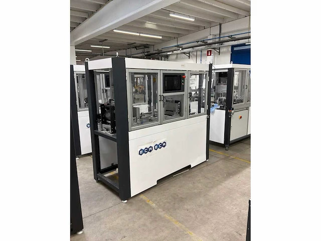 Machine voor assemblage mondmaskers - afbeelding 12 van  29