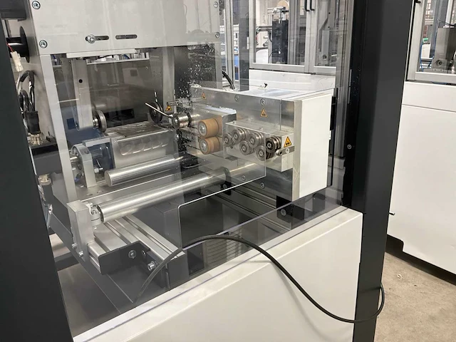 Machine voor assemblage mondmaskers - afbeelding 29 van  29