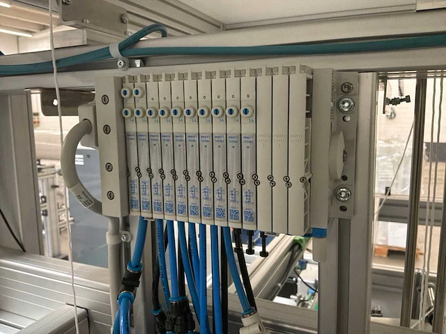 Machine voor assemblage mondmaskers - afbeelding 14 van  27