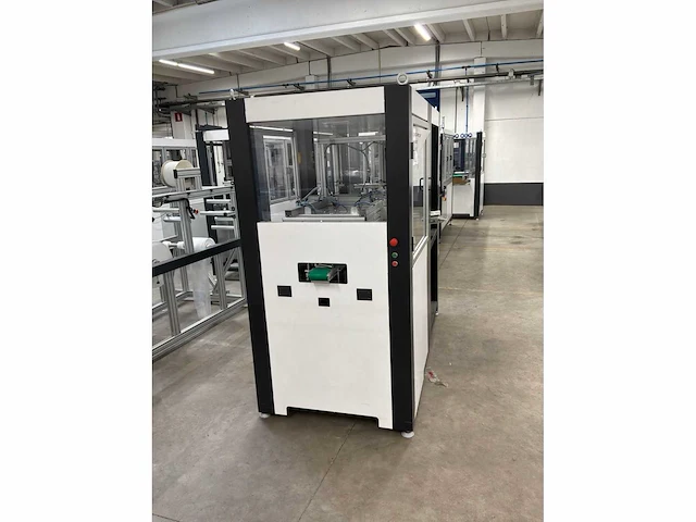 Machine voor assemblage mondmaskers - afbeelding 12 van  28