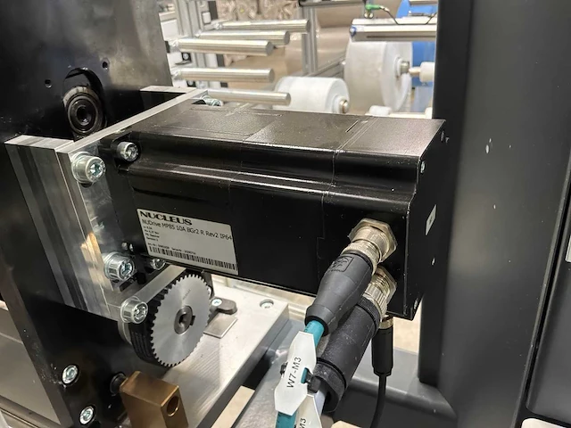 Machine voor assemblage mondmaskers - afbeelding 15 van  27