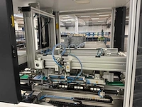 Machine voor assemblage mondmaskers - afbeelding 2 van  20