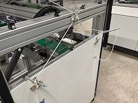 Machine voor assemblage mondmaskers - afbeelding 22 van  25