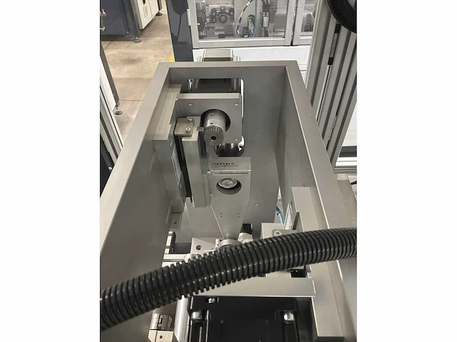 Machine voor assemblage mondmaskers - afbeelding 7 van  27