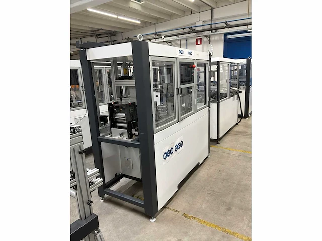Machine voor assemblage mondmaskers - afbeelding 22 van  27