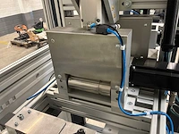 Machine voor assemblage mondmaskers - afbeelding 16 van  29