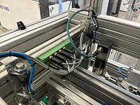 Machine voor assemblage mondmaskers - afbeelding 15 van  27