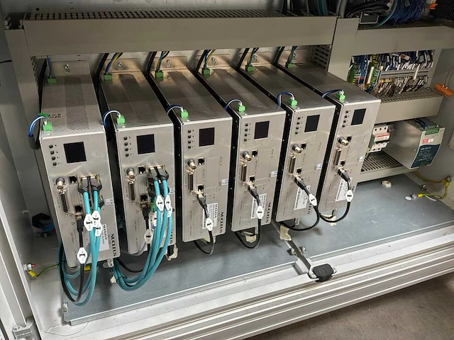 Machine voor assemblage mondmaskers - afbeelding 24 van  27