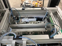 Machine voor assemblage mondmaskers - afbeelding 17 van  28