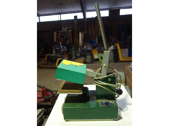 Machine voor textielbedrukking - afbeelding 1 van  3