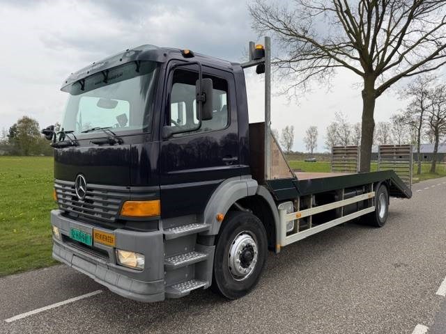 Machinetransporter mercedes-benz atego 1823 diesel 231pk 2001 - afbeelding 1 van  1