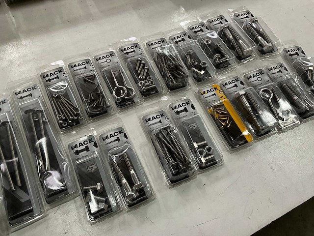 Mack diverse bevestigingsmaterialen - afbeelding 8 van  8