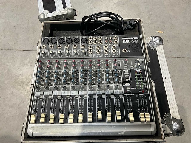 Mackie 1402-vlz3 mixer - afbeelding 2 van  4