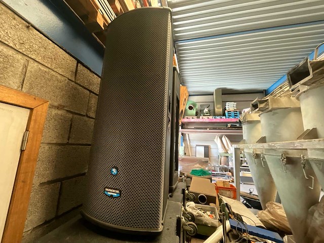 Mackie active luidspreker en sub (2x) - afbeelding 1 van  10
