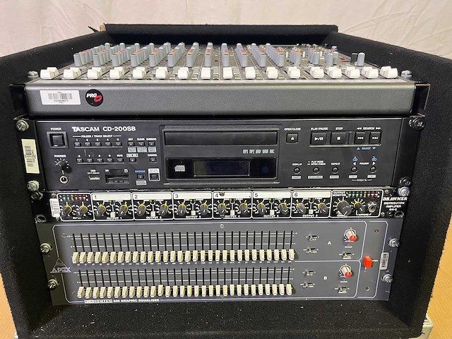Mackie profx16 analog mixer rack - afbeelding 6 van  10