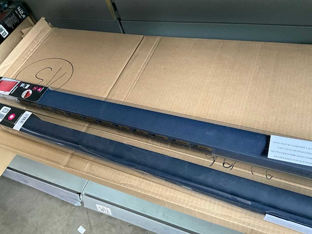 Madeco mini roll rolgordijn verduisterend 68 x 215 cm hoog donkerblauw (16x) - afbeelding 4 van  4