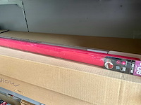 Madeco mini roll rolgordijn verduisterend 80,5 x 150 cm hoog donker roze (16x) - afbeelding 3 van  5