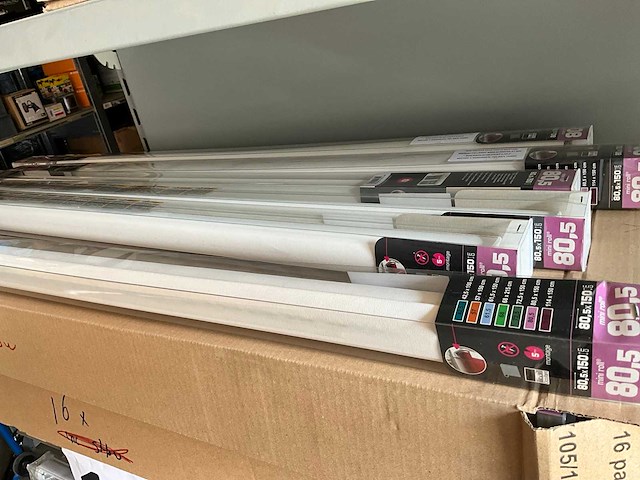 Madeco mini roll rolgordijn verduisterend 80,5 x 150 cm hoog wit (16x) - afbeelding 2 van  4