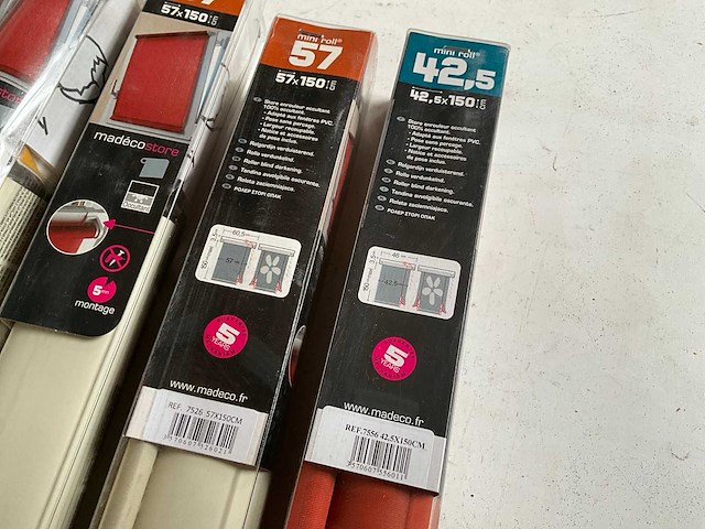 Madeco mix kavel diverse maten en kleuren rolgordijnen - afbeelding 7 van  9