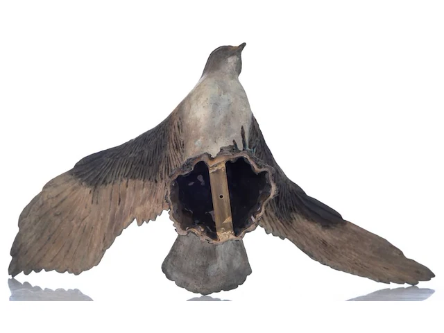 Madeleine van der knoop (1953), the falcon, n° 3/6, cold-painted bronze, 71 x 78 cm. (27.94 x 30.71 in.) - afbeelding 8 van  10