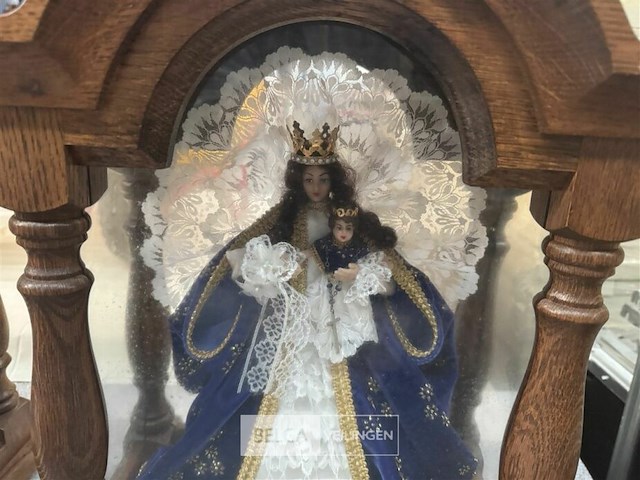 Madonna met kapel - afbeelding 2 van  2