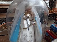 Madonna onder stolp - afbeelding 2 van  2