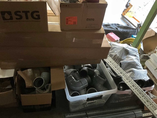 Magazijn 2 gelijkvloers restinhoud - afbeelding 2 van  17