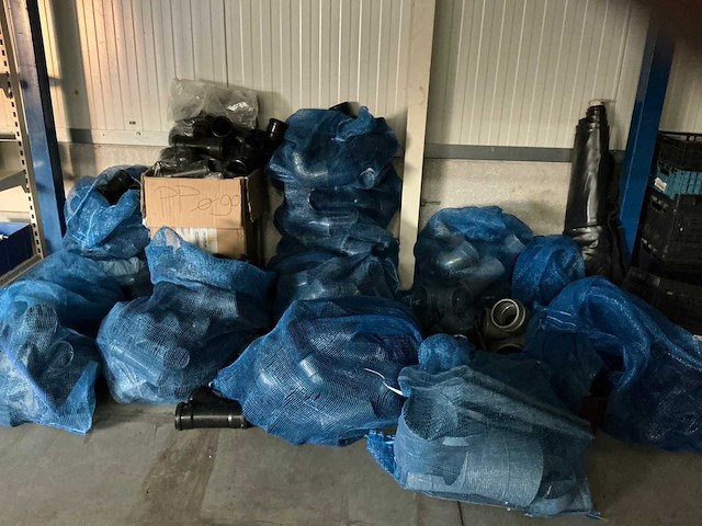 Magazijn 2 gelijkvloers restinhoud - afbeelding 1 van  17