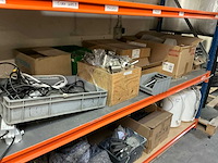 Magazijn-legbordstelling met inhoud - afbeelding 7 van  7