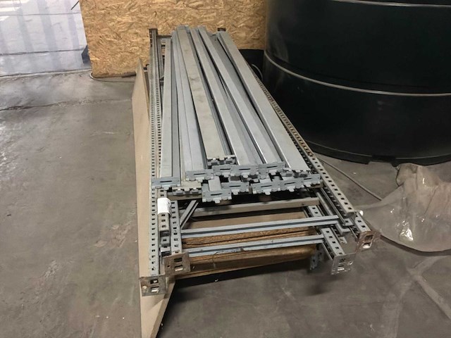 Magazijn stelling - afbeelding 2 van  2