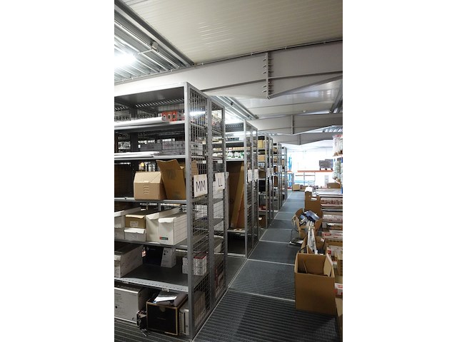 Magazijninrichting met verdiep - afbeelding 4 van  15