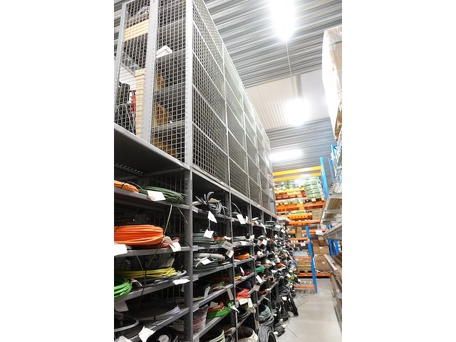 Magazijninrichting met verdiep - afbeelding 7 van  15