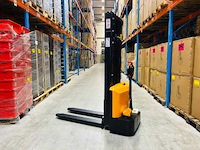 Magazijninventaris, machines, reinigingsmachines & intern transport