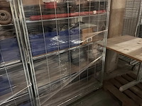 Magazijnkarren met onderdelen voor rolbruggen (3x) - afbeelding 6 van  12