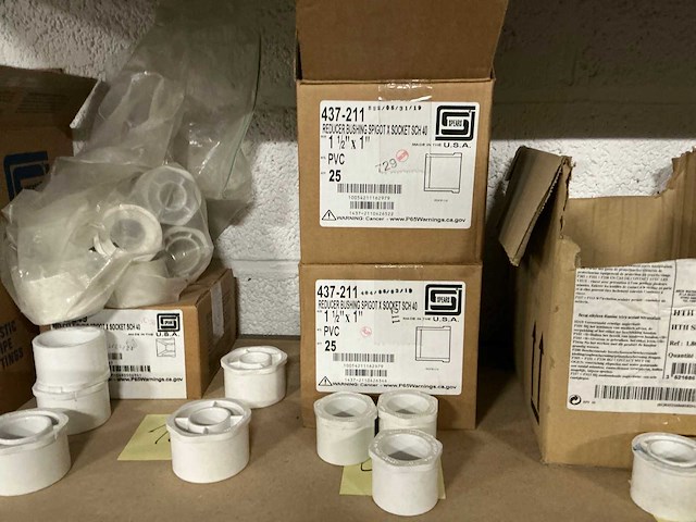 Magazijnrek (2x) + pvc bochten,… - afbeelding 2 van  3