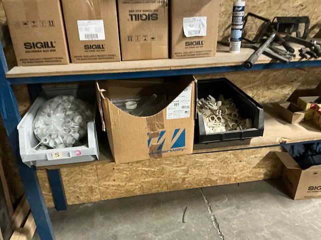 Magazijnrek met inhoud (2x) - afbeelding 1 van  2