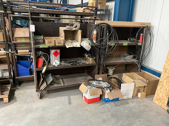 Magazijnrek met inhoud (4x) - afbeelding 4 van  7