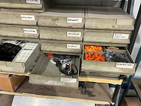 Magazijnrek met inhoud (4x) - afbeelding 5 van  7