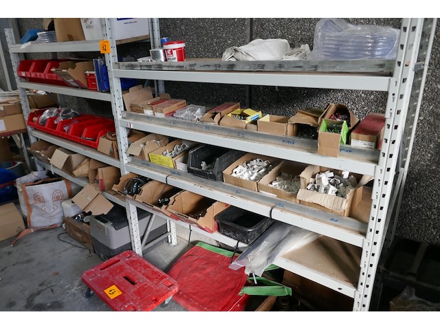 Magazijnrek met inhoud - afbeelding 2 van  9