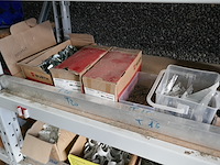 Magazijnrek met inhoud - afbeelding 5 van  9