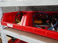 Magazijnrek met inhoud - afbeelding 8 van  9