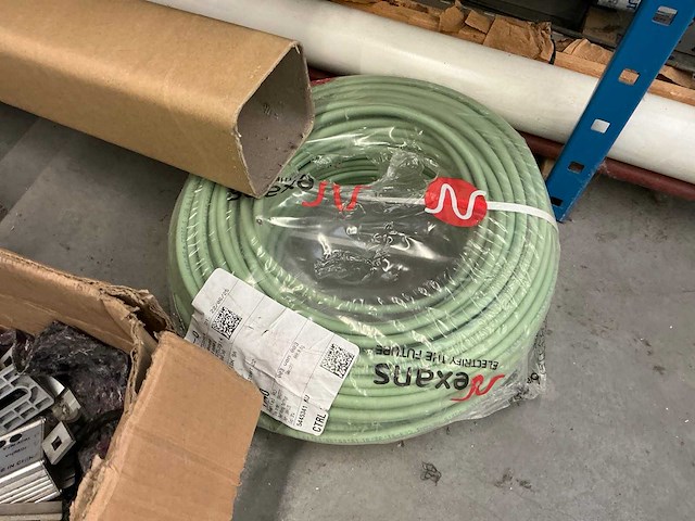 Magazijnrek met inhoud - afbeelding 13 van  17