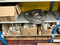 Magazijnrek met inhoud - afbeelding 16 van  17