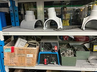 Magazijnrek met inhoud - afbeelding 17 van  17