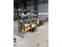 Magazijnrek met inhoud - afbeelding 1 van  9