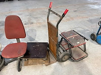 Magazijnrek met inhoud - afbeelding 9 van  9